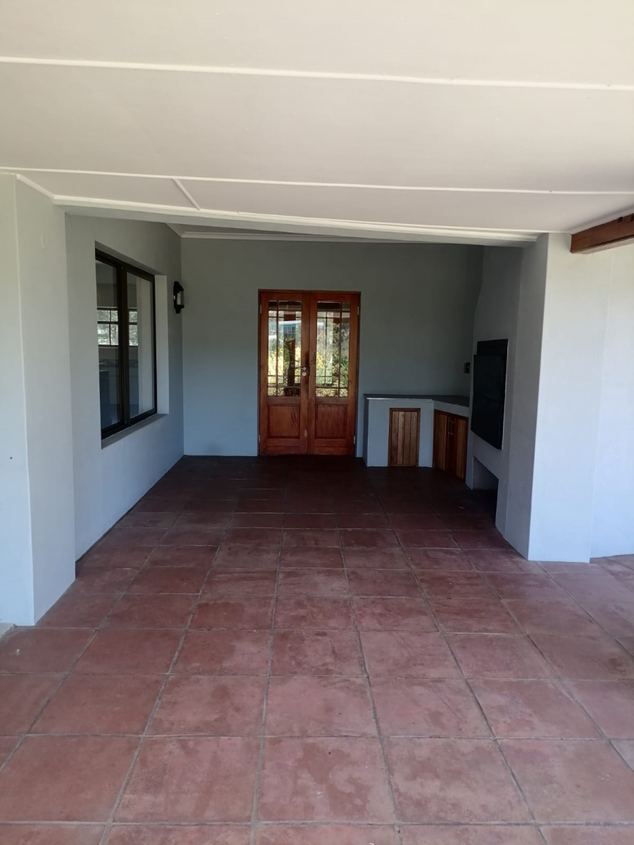 To Let 3 Bedroom Property for Rent in High Riding Country Estate Western Cape